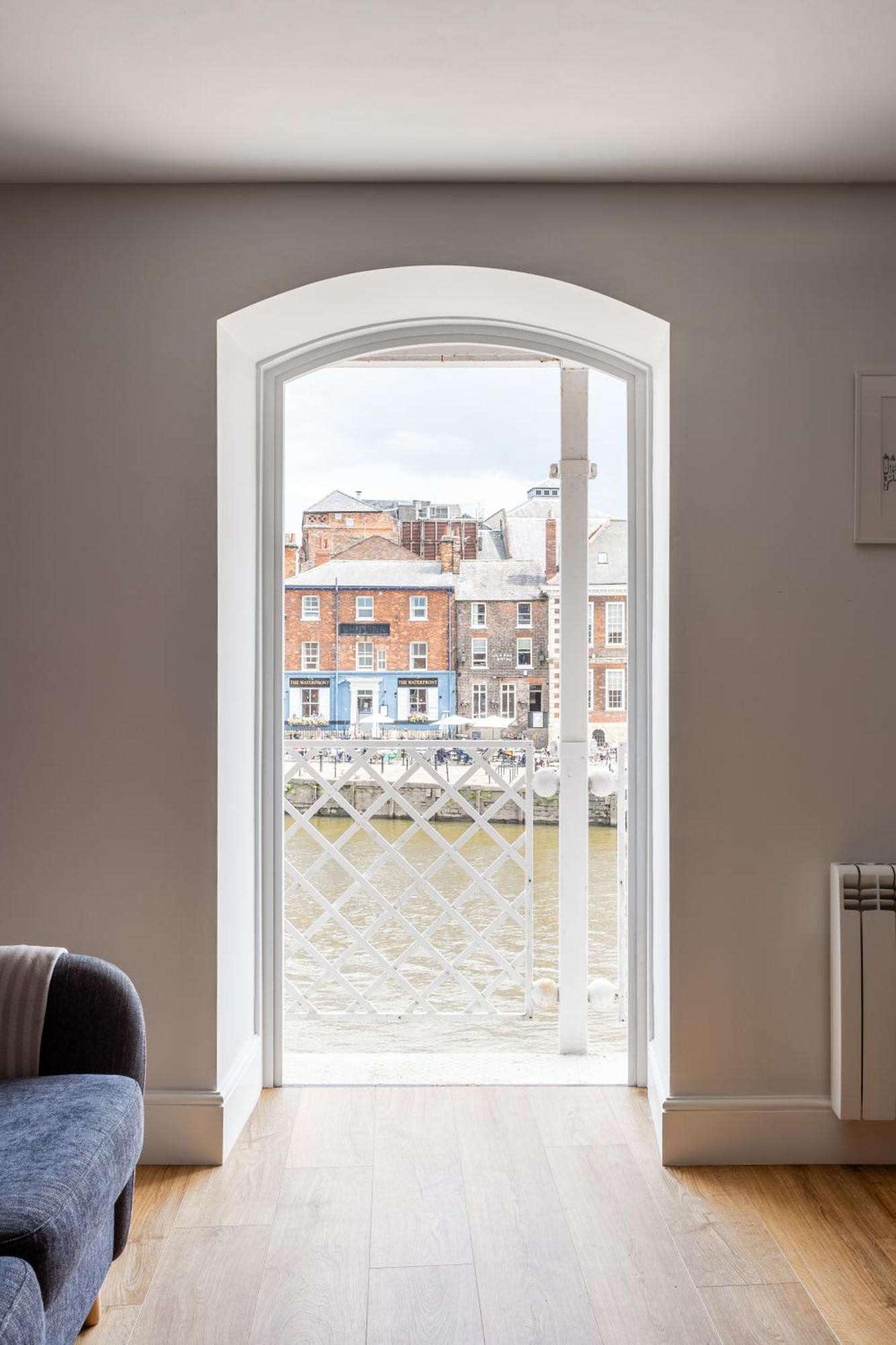 Luxury Apartment Woodsmill View - On The River - With Balcony - Recently Refurbished York Exterior foto